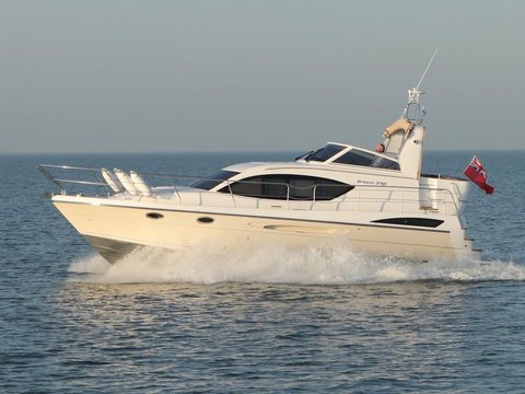 Broom 370