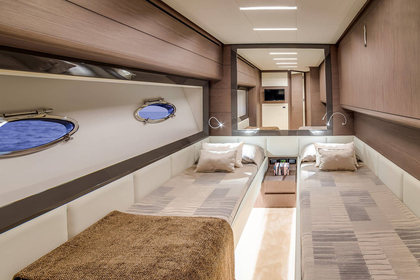 Pershing 74 photo 11