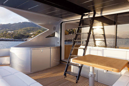 Pershing 74 photo 12