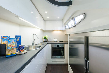 Pershing 74 photo 15