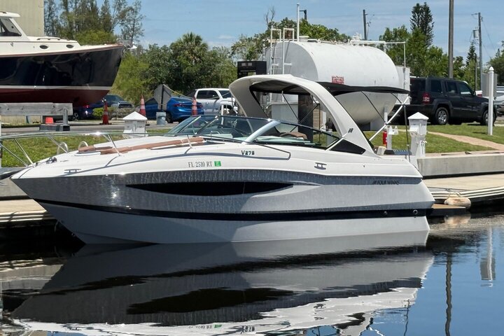 Four Winns V275