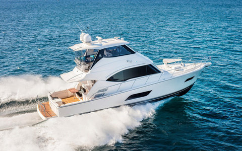 Riviera 52 Enclosed Flybridge