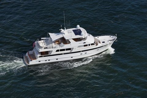 Outer Reef 820 Cockpit Motoryacht