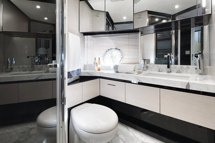 Azimut Fly 83 photo 21