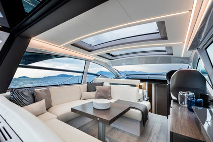 Pershing 5X photo 15