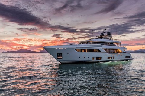 Custom Line Navetta 37