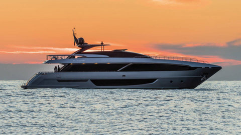 Riva 100 Corsaro