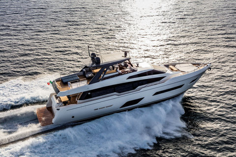 Ferretti Yachts 780