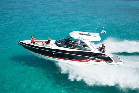 Formula 330 Crossover Bowrider Sterndrive