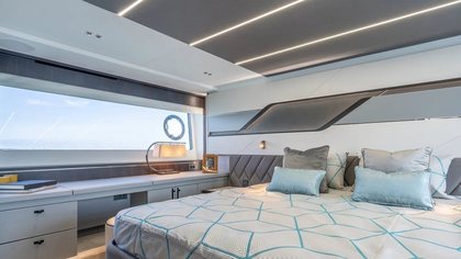 Sunseeker 74 Sport Yacht photo 12