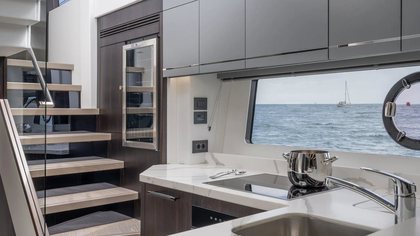 Sunseeker 74 Sport Yacht photo 13