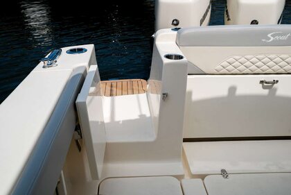 Scout 330 LXF photo 77
