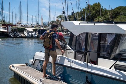 Quicksilver 805 Pilothouse photo 17