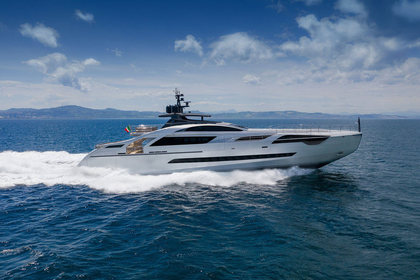 Pershing 140 photo 14