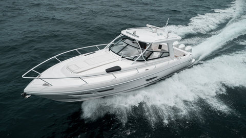 Intrepid 438