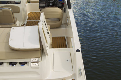 Bayliner VR5 Bowrider photo 18