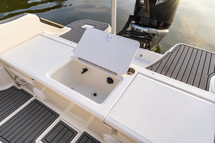 Bayliner Trophy T22CC photo 15