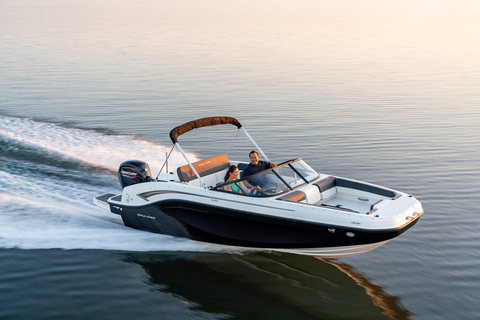 Bayliner DX2000 Deck Boat