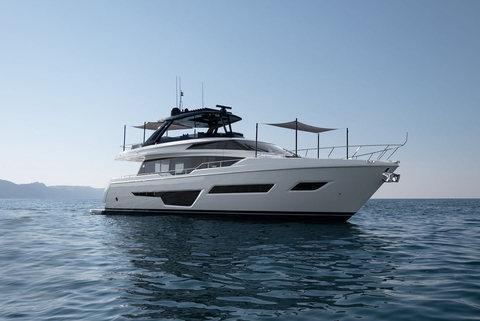 Ferretti Yachts 780