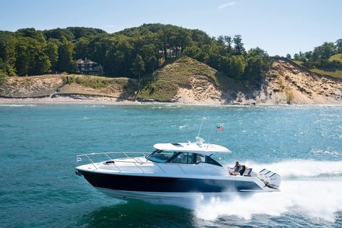 Tiara 43 LE
