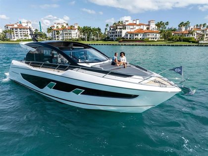 Sunseeker Predator  65 photo 12