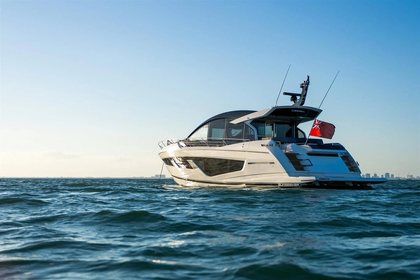 Sunseeker Predator  65 photo 15