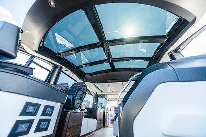 Sunseeker Predator  65 photo 19