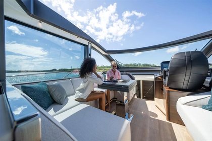 Sunseeker Predator  65 photo 20