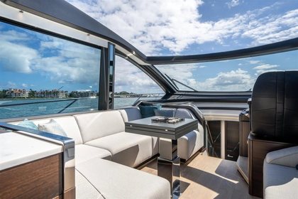 Sunseeker Predator  65 photo 22