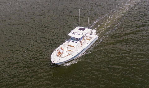EdgeWater 325 CC