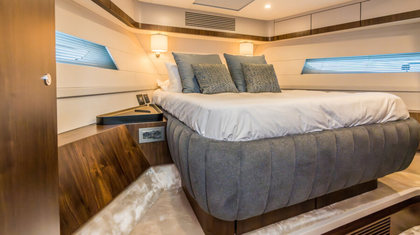 Fairline Phantom 65 photo 16