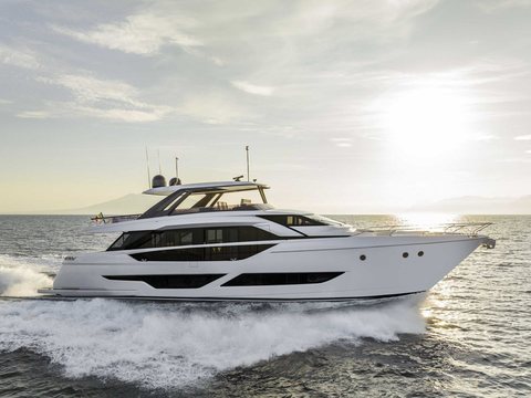 Ferretti Yachts 860