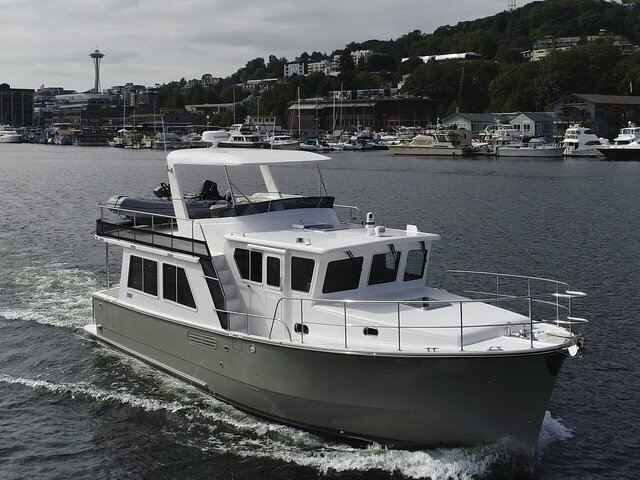 2025 Helmsman Trawlers 43E