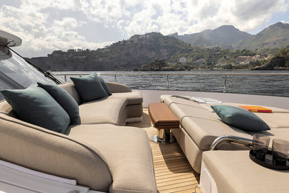 Azimut Magellano 60 photo 3
