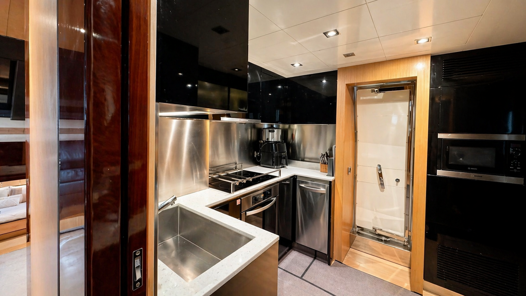 2013 Azimut 88 photo 3