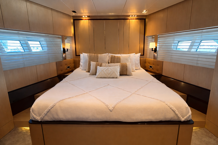 2013 Azimut 88 photo 8