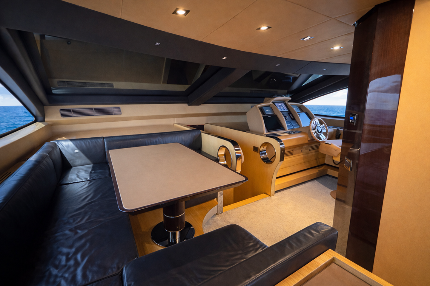 2013 Azimut 88 photo 21