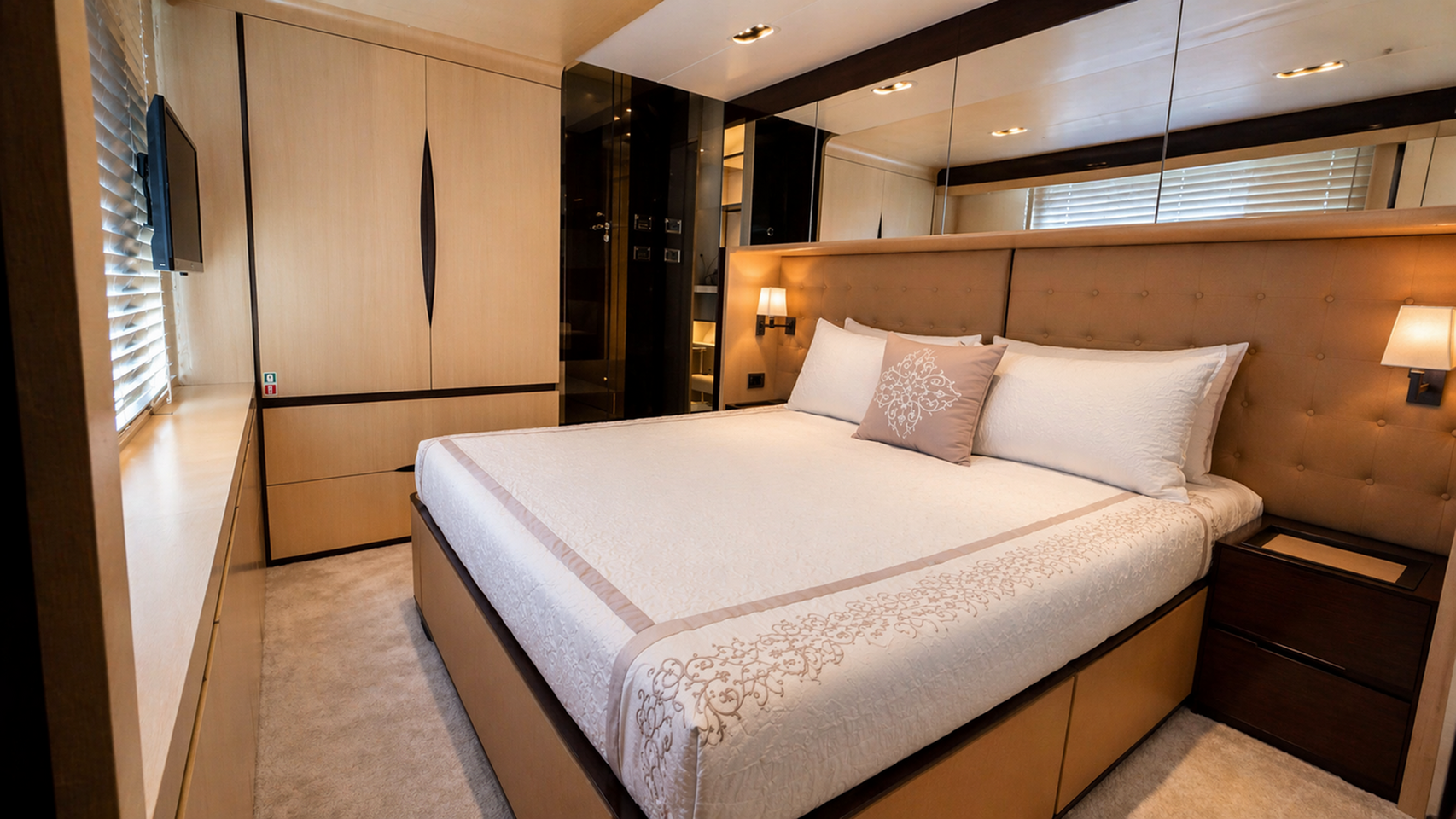 2013 Azimut 88 photo 22