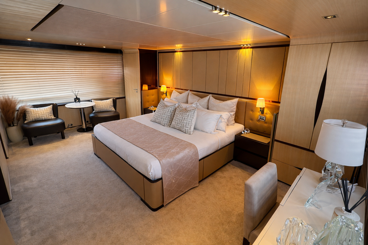 2013 Azimut 88 photo 24