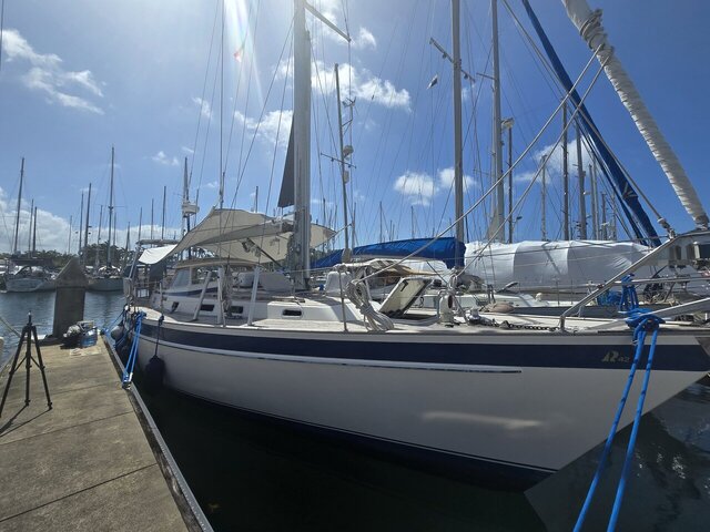 SV Georgia B/ 2000 Hallberg Rassy 42F MK II