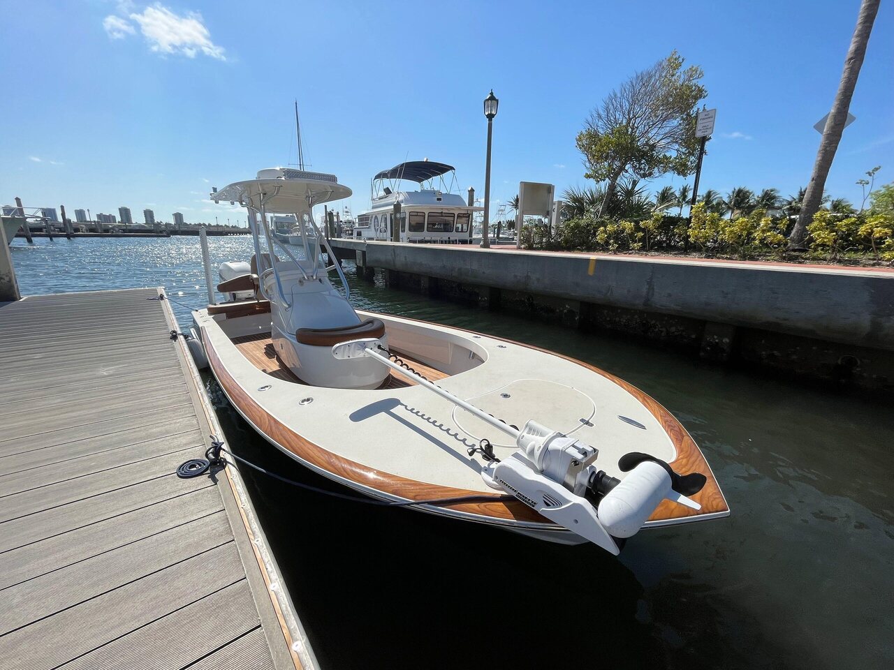 2019 St. James 24' Custom Bay Boat photo 1
