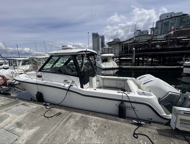 2023 Boston Whaler 285 Conquest