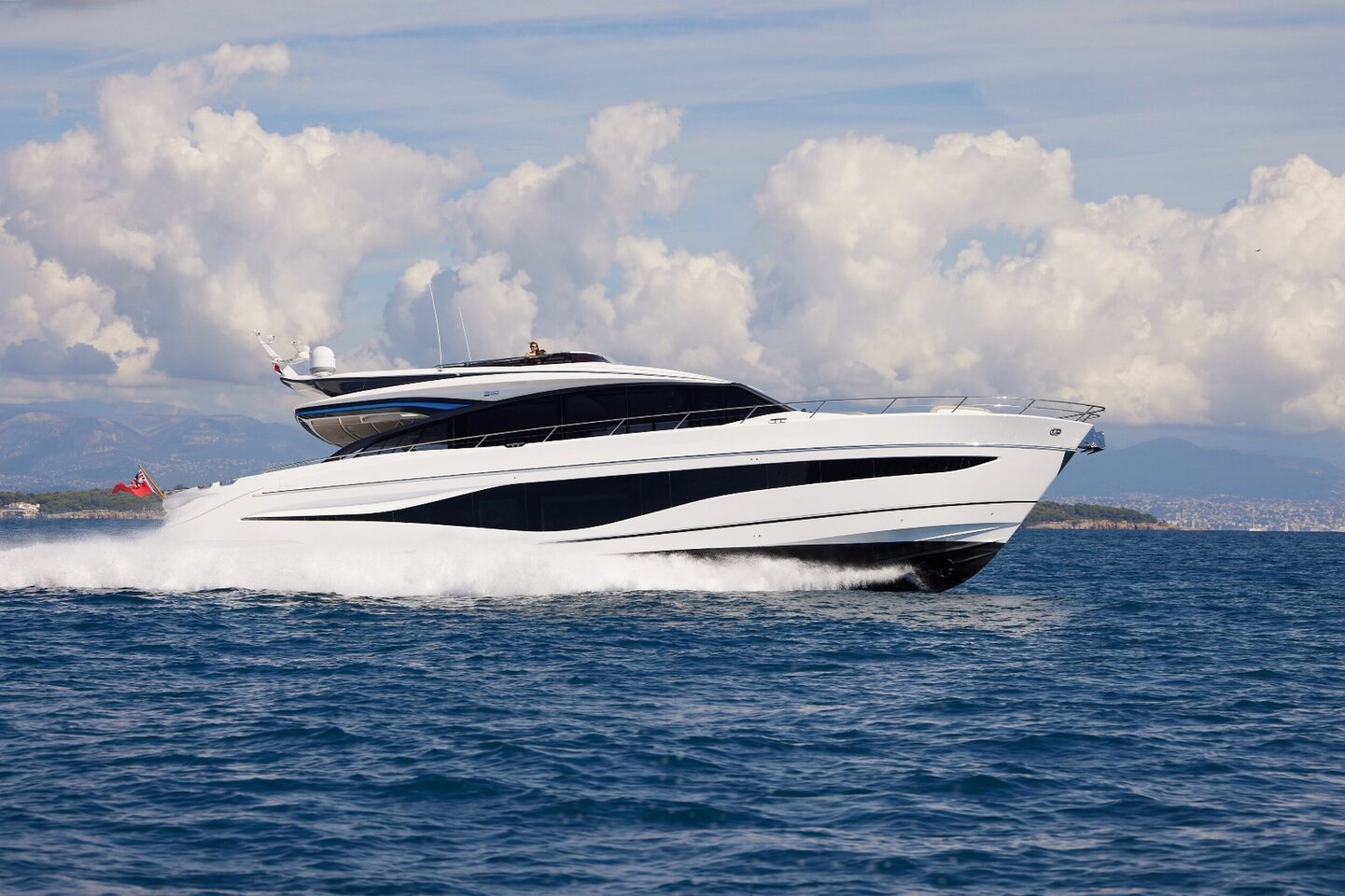 2025 Princess S80 photo 1