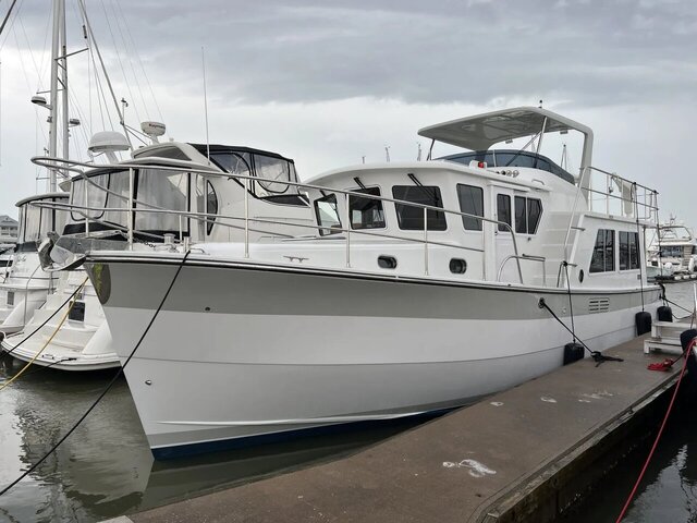 Helmsman Trawlers 43E - Lying Orange Beach, AL