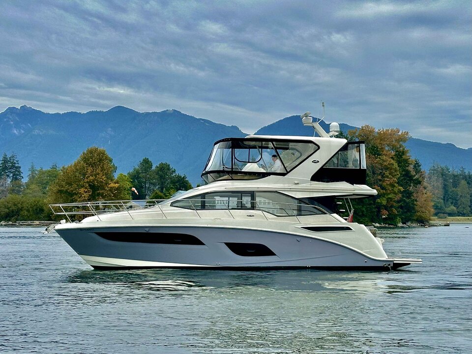 2018 Sea Ray 460 Fly photo 1