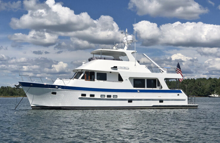 Outer Reef 610 Silver Skye