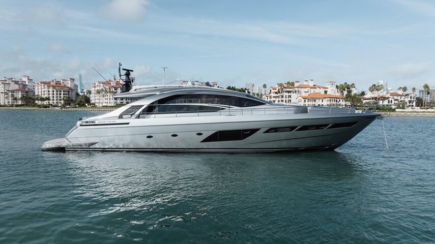 2020 Pershing 8x "Alexandra"
