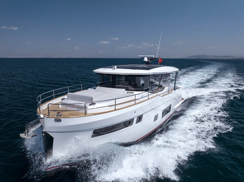 Sirena 48 Hybrid