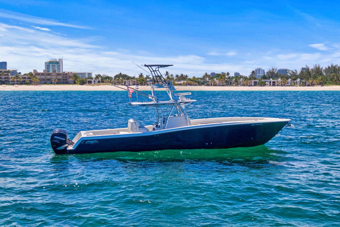 2013 Invincible 42 photo 1