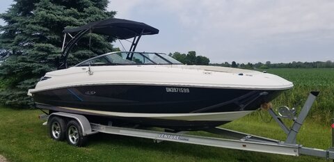 Sea Ray 240 Sundeck